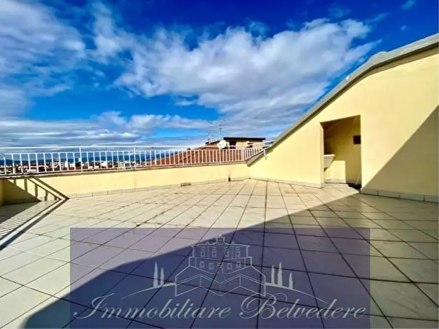 Immagine 13 di Bilocale in vendita  in Via di Novoli a Firenze