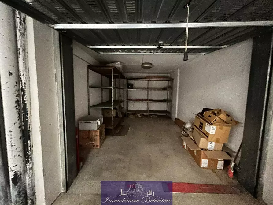 Immagine 13 di Bilocale in vendita  in Via Tifariti a Lastra A Signa