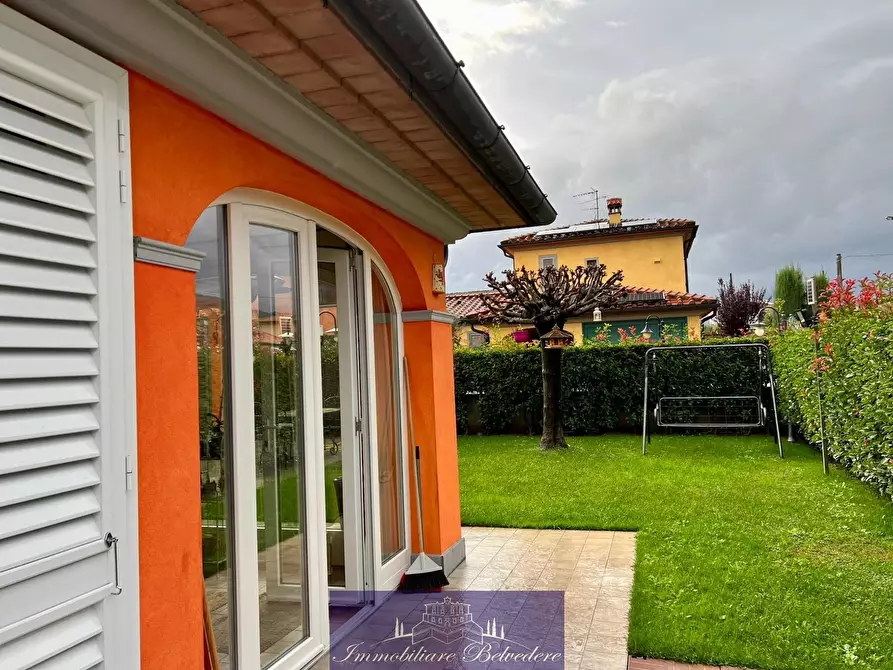 Immagine 45 di Villa in vendita  in Via Eugenio Montale a Montale