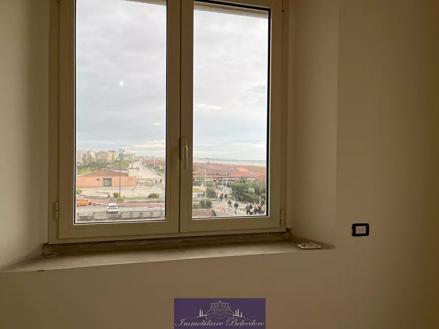 Immagine 11 di Quadrilocale in vendita  in Via Nazario Sauro a Camaiore