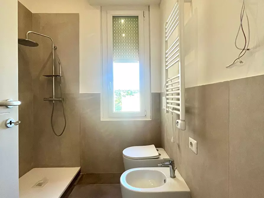 Immagine 13 di Trilocale in vendita  in Via Roma a Scandicci