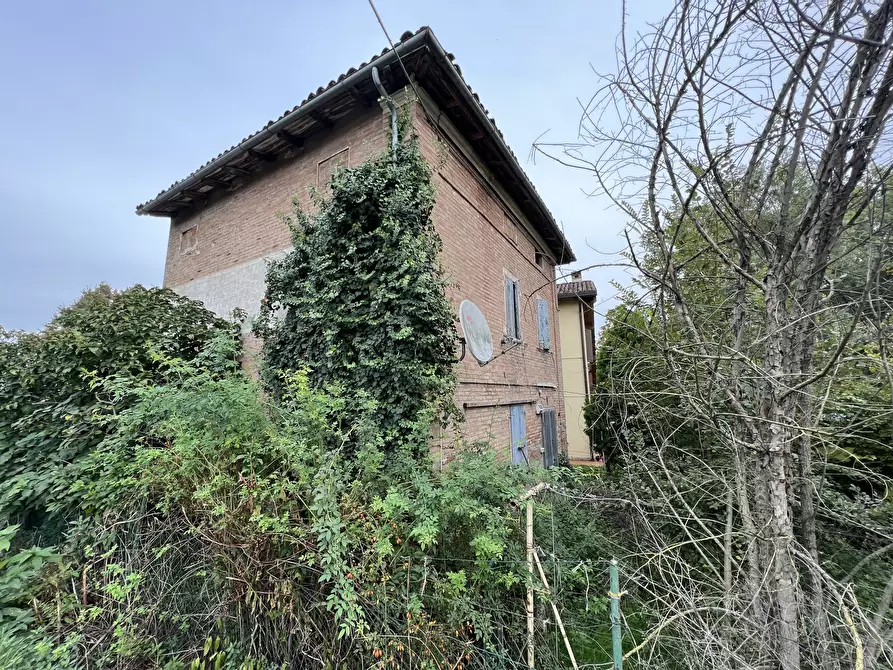 Immagine 8 di Rustico / casale in vendita  a Crevalcore