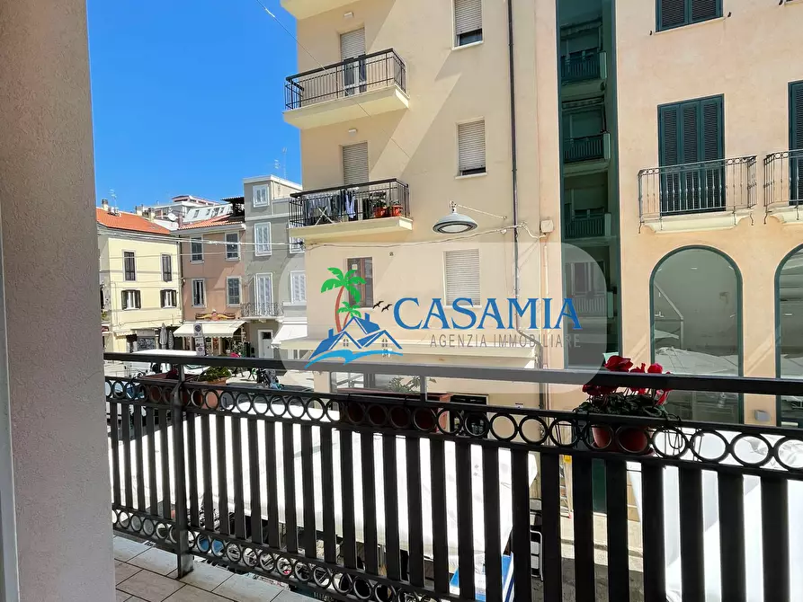 Immagine 1 di Pentalocale in vendita  in Via Montebello a San Benedetto Del Tronto