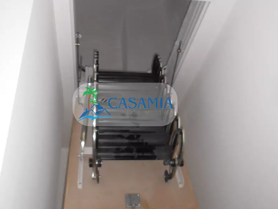 Immagine 11 di Trilocale in vendita  in via Leopardi a Grottammare