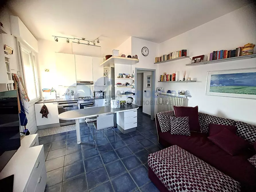 Immagine 5 di Trilocale in vendita  in Via Francesca Edera de Giovanni 16 a Bologna