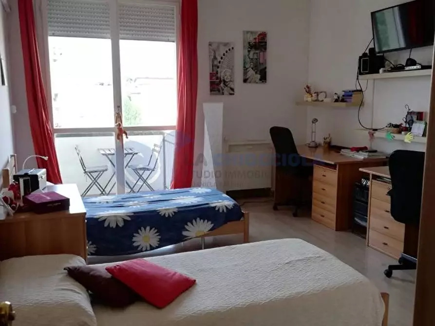 Immagine 23 di Trilocale in affitto  in via Valdossola a Bologna