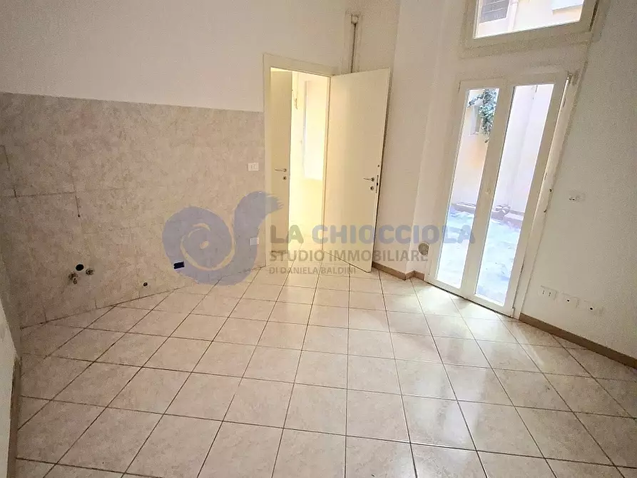 Immagine 27 di Ufficio in vendita  a Bologna