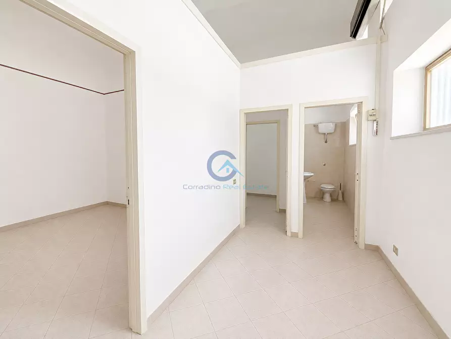 Immagine 7 di Ufficio in vendita  in Via U. Fondacaro 37/a a Catanzaro