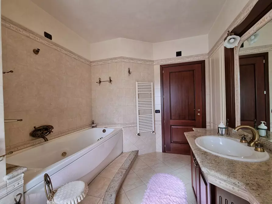 Immagine 18 di Attico in vendita  a Squillace