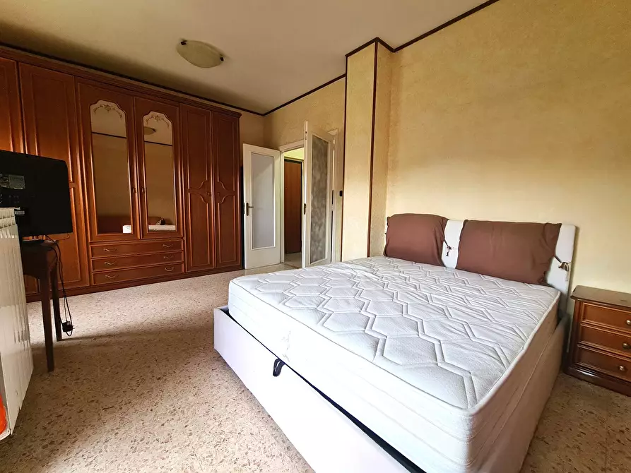 Immagine 8 di Stanza singola in affitto  a Catanzaro