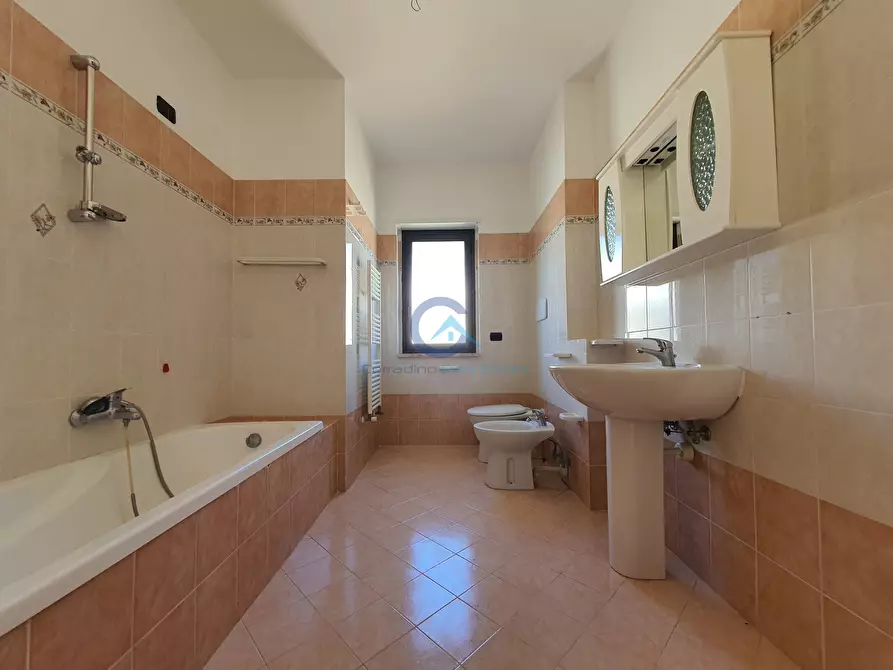 Immagine 13 di Trilocale in vendita  a Squillace