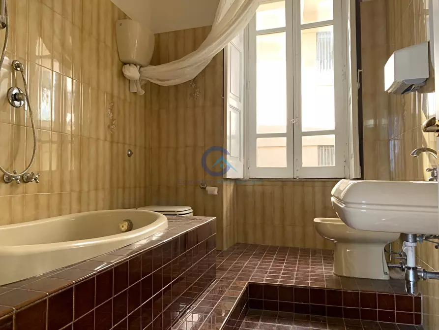 Immagine 12 di Trilocale in affitto  a Catanzaro