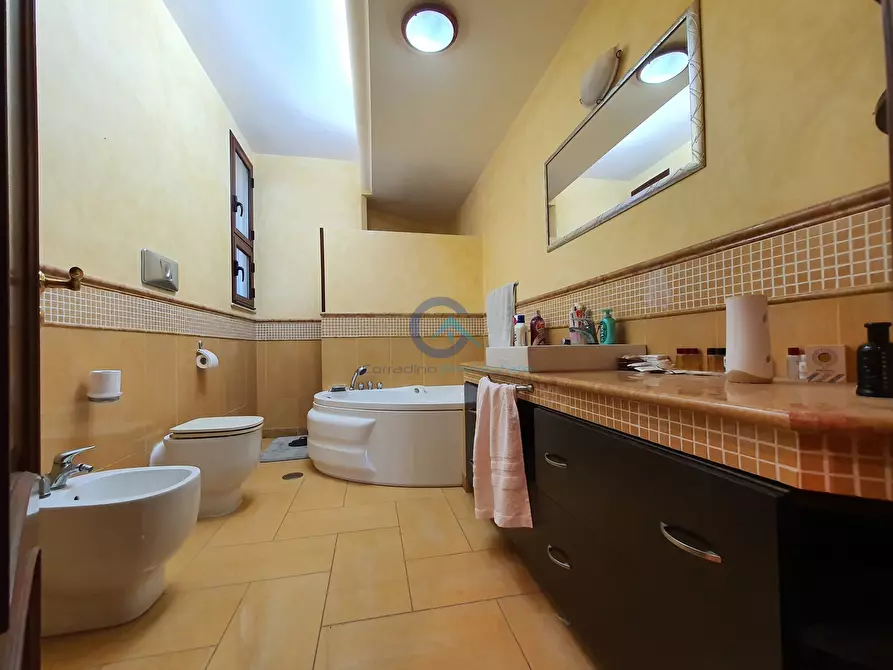 Immagine 11 di Trilocale in affitto  a Catanzaro