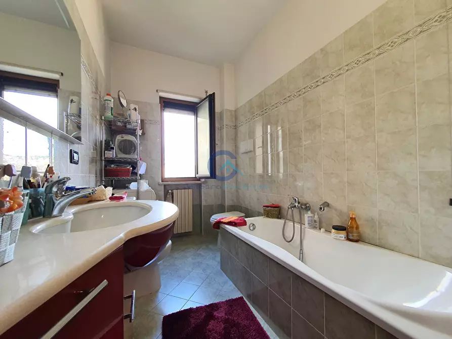 Immagine 16 di Trilocale in vendita  in Viale Cassiodoro 25 a Catanzaro