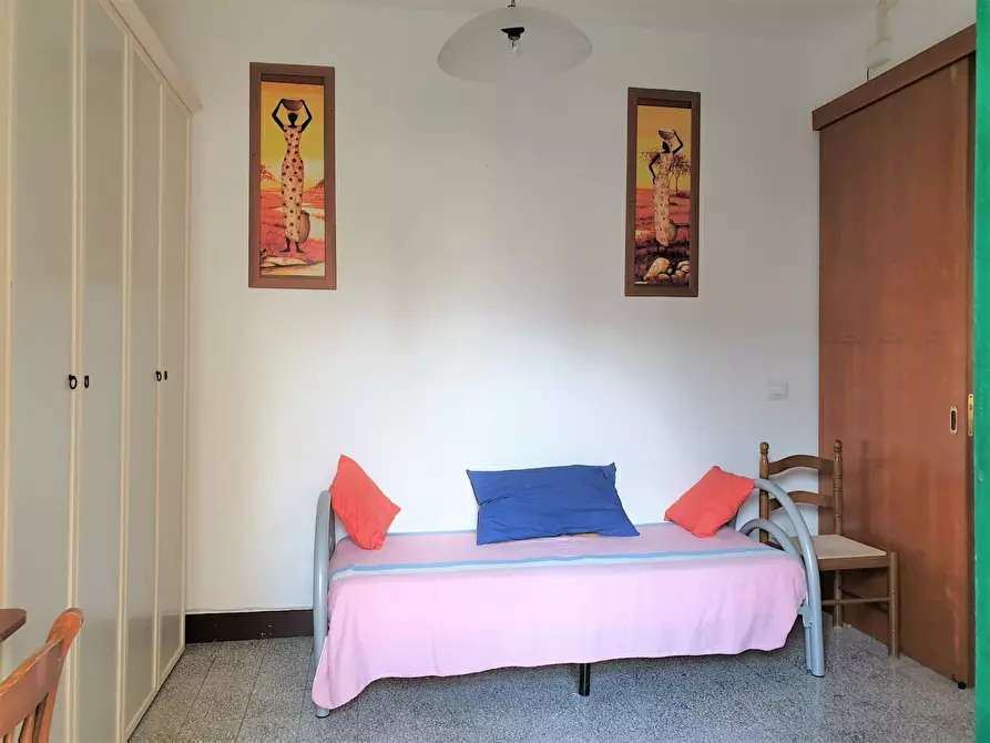 Immagine 7 di Stanza singola in affitto  a Catanzaro