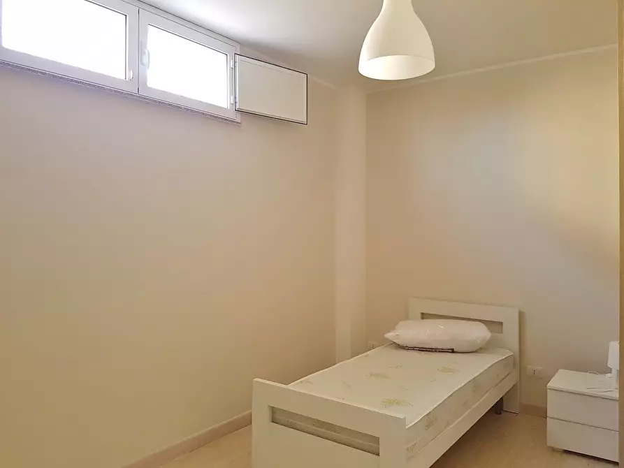 Immagine 12 di Stanza singola in affitto  a Catanzaro