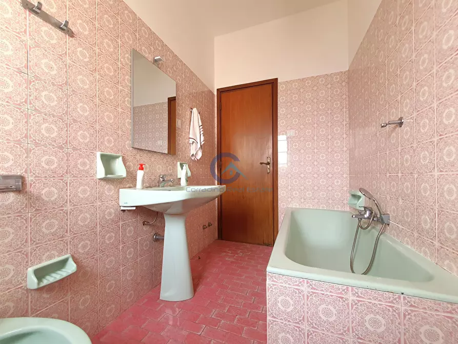 Immagine 14 di Ufficio in affitto  in Via Eugenio de Riso 65 a Catanzaro