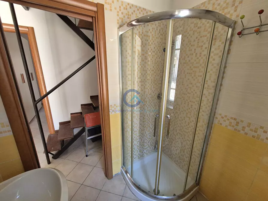 Immagine 9 di Trilocale in affitto  a Catanzaro