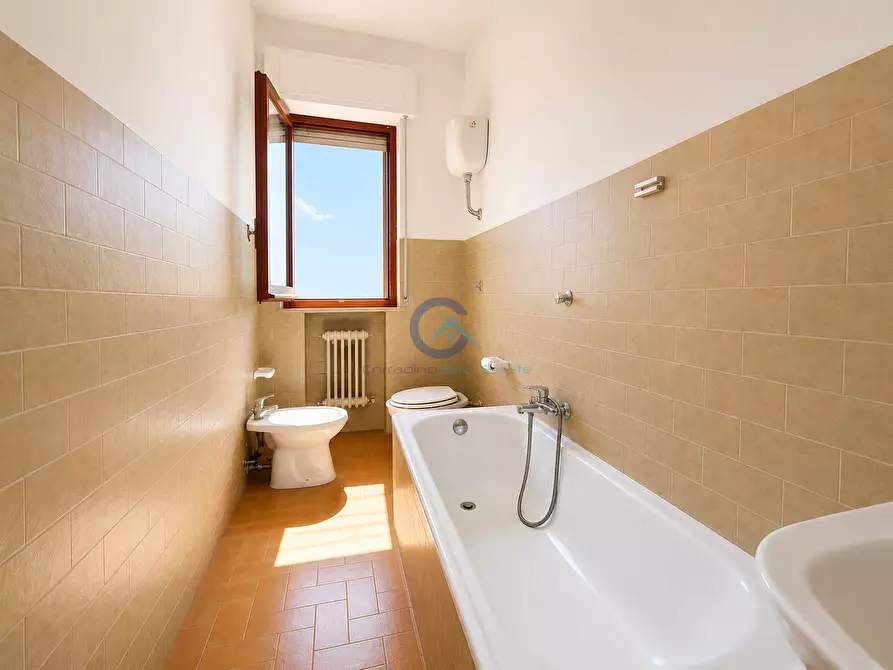 Immagine 7 di Stanza singola in affitto  a Catanzaro
