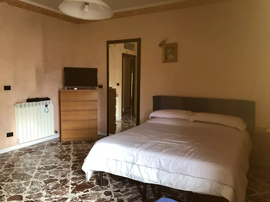 Immagine 17 di Pentalocale in vendita  in V.LE SANTA PANAGIA a Siracusa