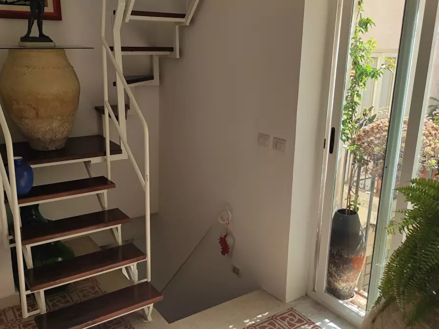 Immagine 10 di Pentalocale in vendita  in Via Vincenzo Mirabella a Siracusa