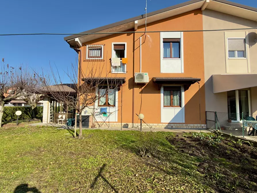 Immagine 4 di Casa bifamiliare in vendita  a Castel Mella