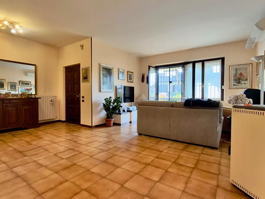 Immagine 6 di Villetta a schiera in vendita  a San Zeno Naviglio