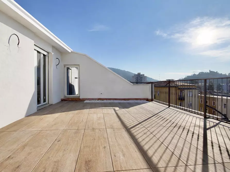 Immagine 1 di Quadrilocale in vendita  in Via Rossetti a Brescia