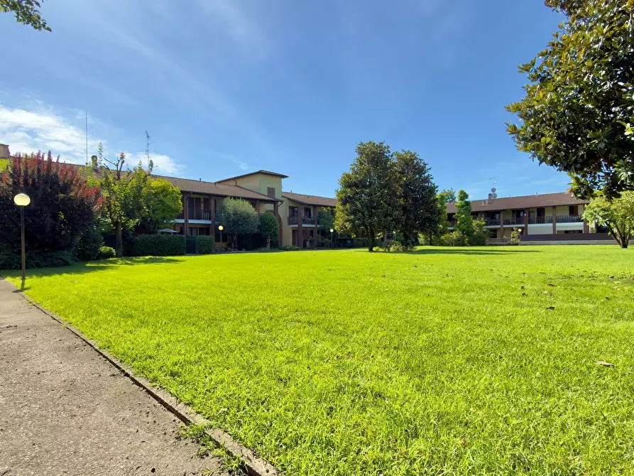 Immagine 13 di Trilocale in vendita  in Villaggio Tullio Cavalli 87 a Gambara