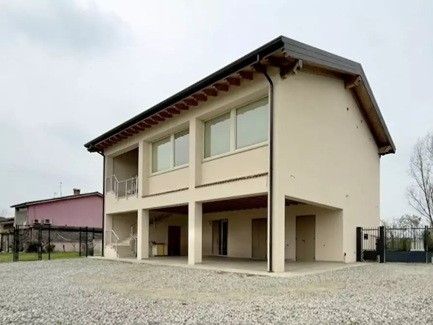 Immagine 1 di Trilocale in vendita  in Via Olmi a Chiari