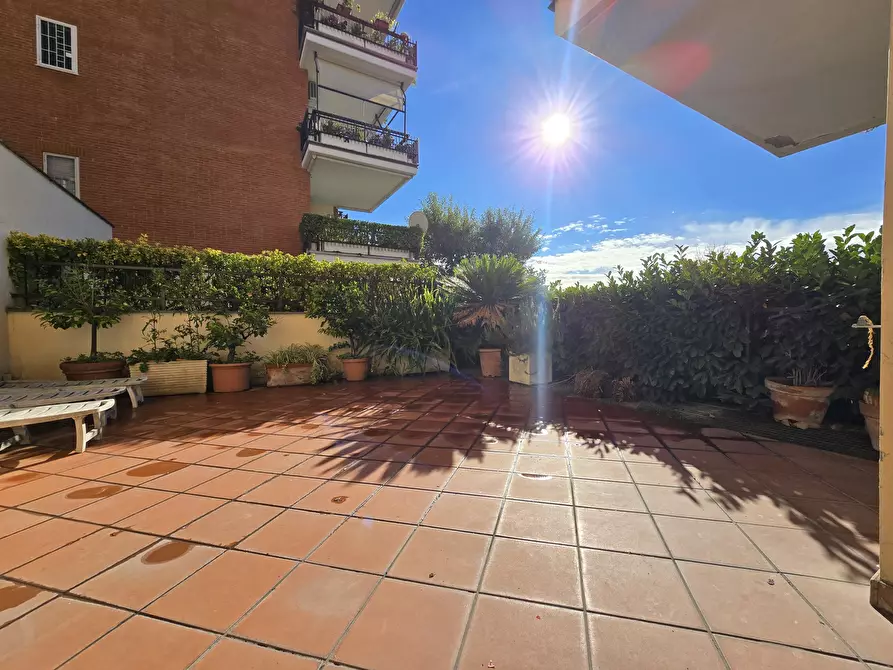 Immagine 17 di Stanza singola in affitto  in Via della Giustiniana 220 a Roma