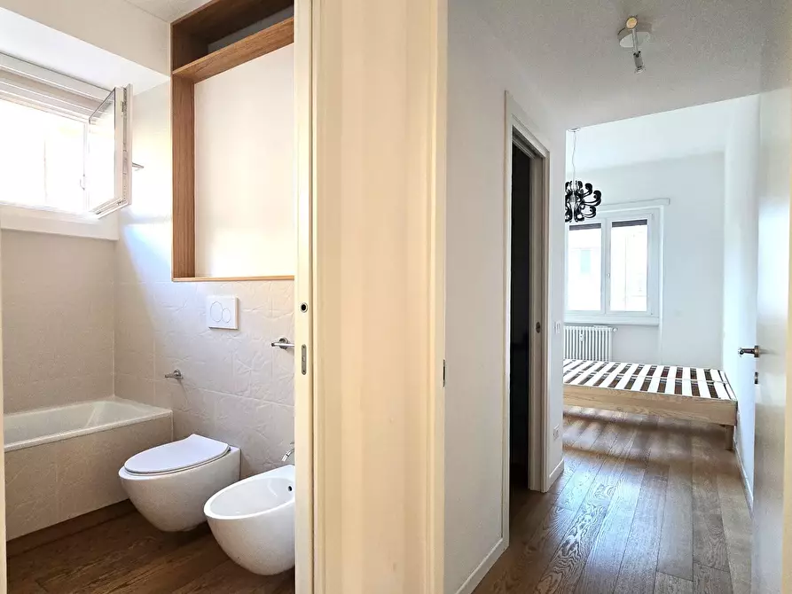 Immagine 17 di Trilocale in affitto  in Via Capo Miseno 6 a Roma