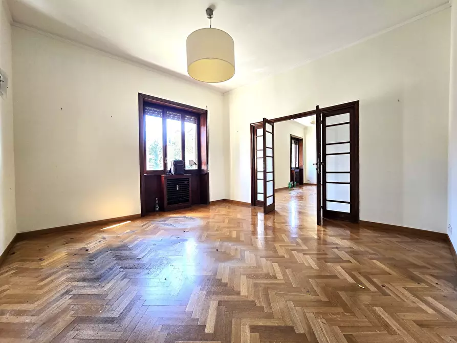 Immagine 10 di Pentalocale in affitto  in Via Francesco Denza 3 a Roma