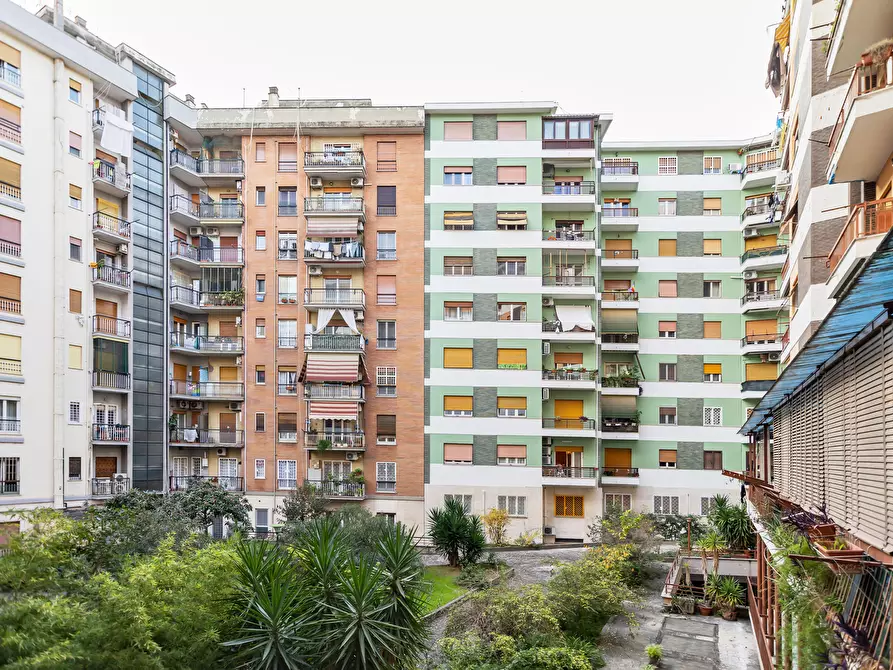 Immagine 30 di Trilocale in vendita  in Viale dei Consoli 27 a Roma