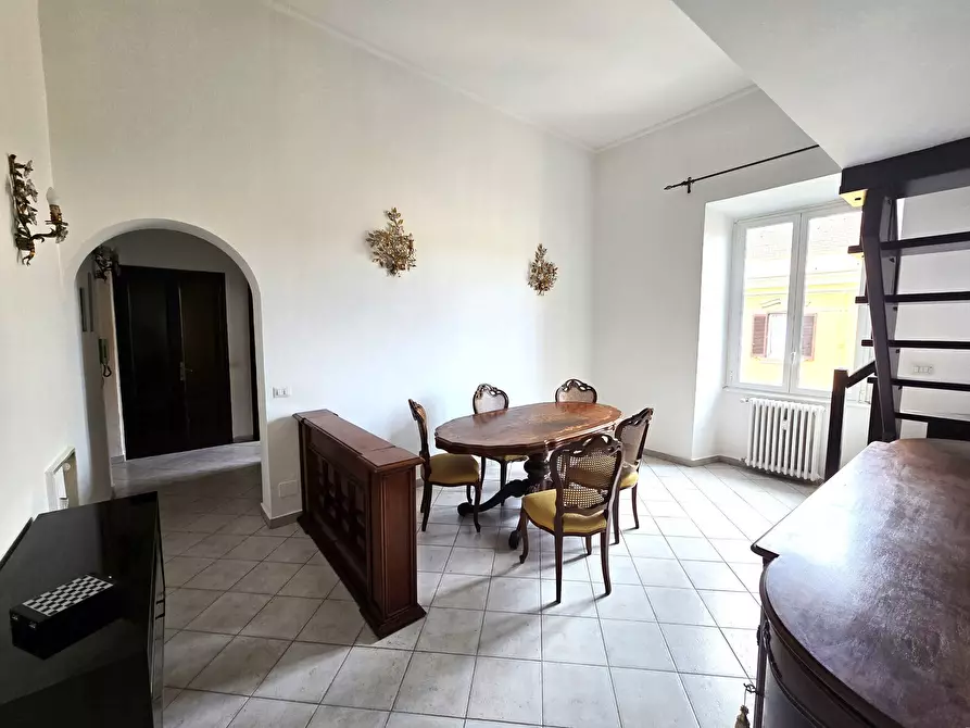 Immagine 11 di Trilocale in affitto  in Piazza di Santa Croce in Gerusalemme 1 a Roma