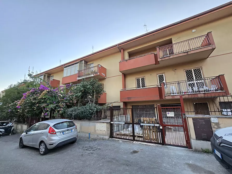 Immagine 1 di Villa in vendita  in Via di Aguzzano a Roma