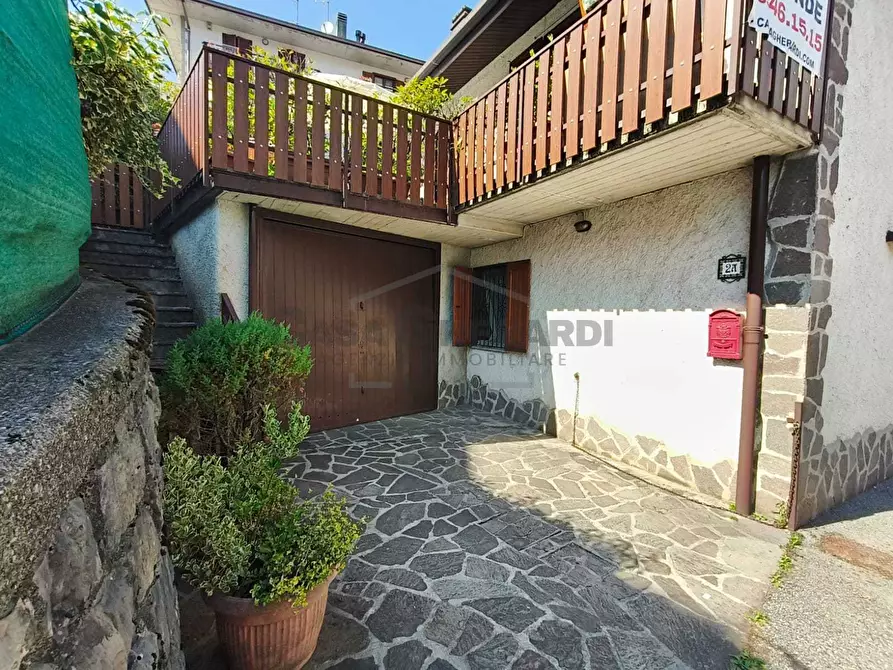 Immagine 15 di Casa indipendente in vendita  in Via IV Novembre 2 a Costa Di Serina