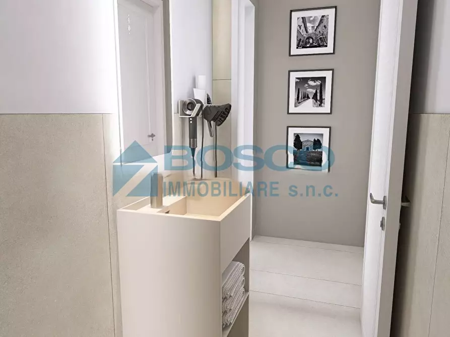 Immagine 18 di Quadrilocale in vendita  in Via del Molo 104 a La Spezia