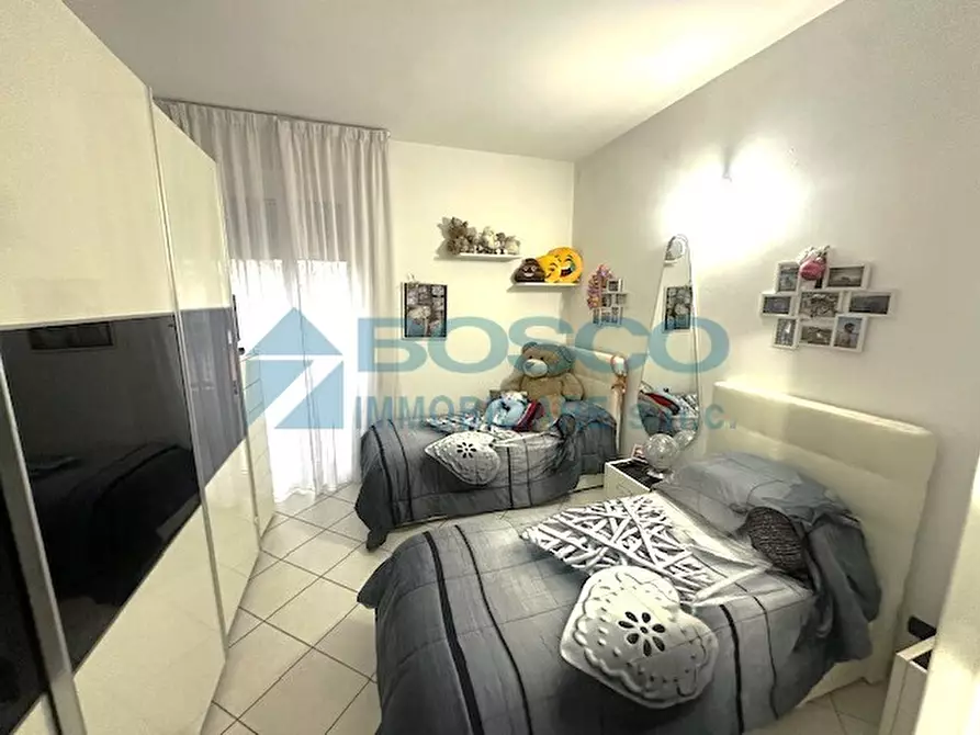 Immagine 10 di Pentalocale in vendita  in Largo Marcantone a La Spezia