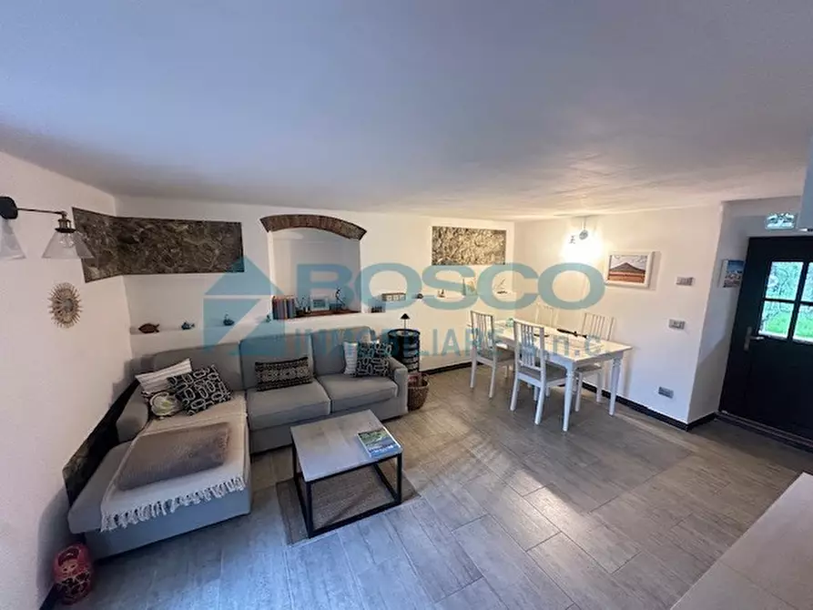 Immagine 19 di Casa bifamiliare in vendita  in Via Canale a Castelnuovo Magra