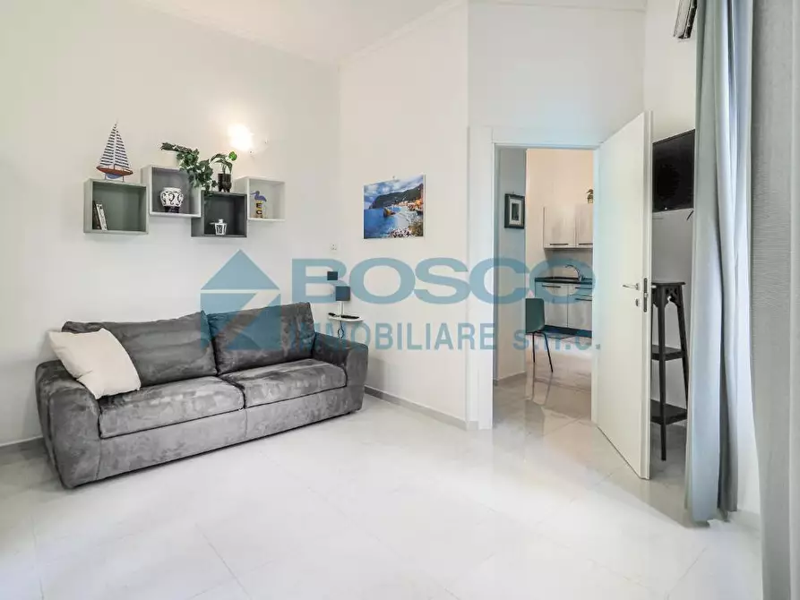 Immagine 11 di Pentalocale in vendita  in Piazza Giuseppe Garibaldi a La Spezia