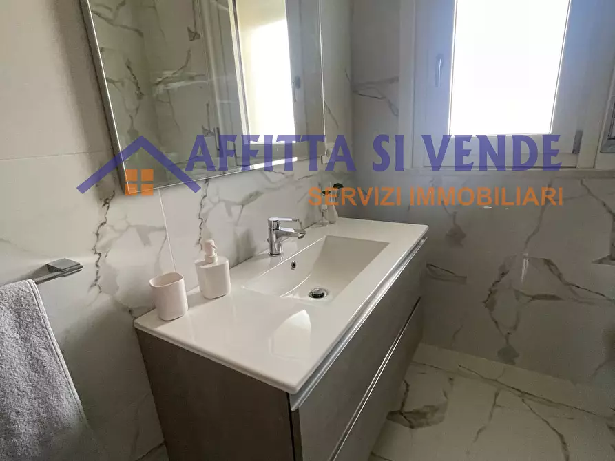 Immagine 16 di Pentalocale in affitto  in Via Canonico Nunzio Agnello 11 a Siracusa