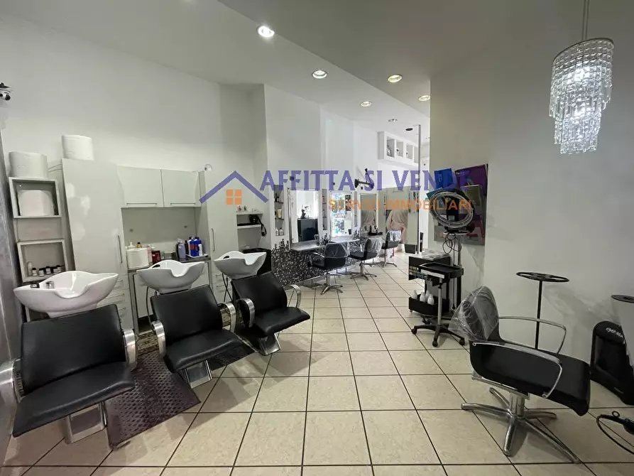 Immagine 12 di Locale commerciale in vendita  in Viale Tica 97 a Siracusa