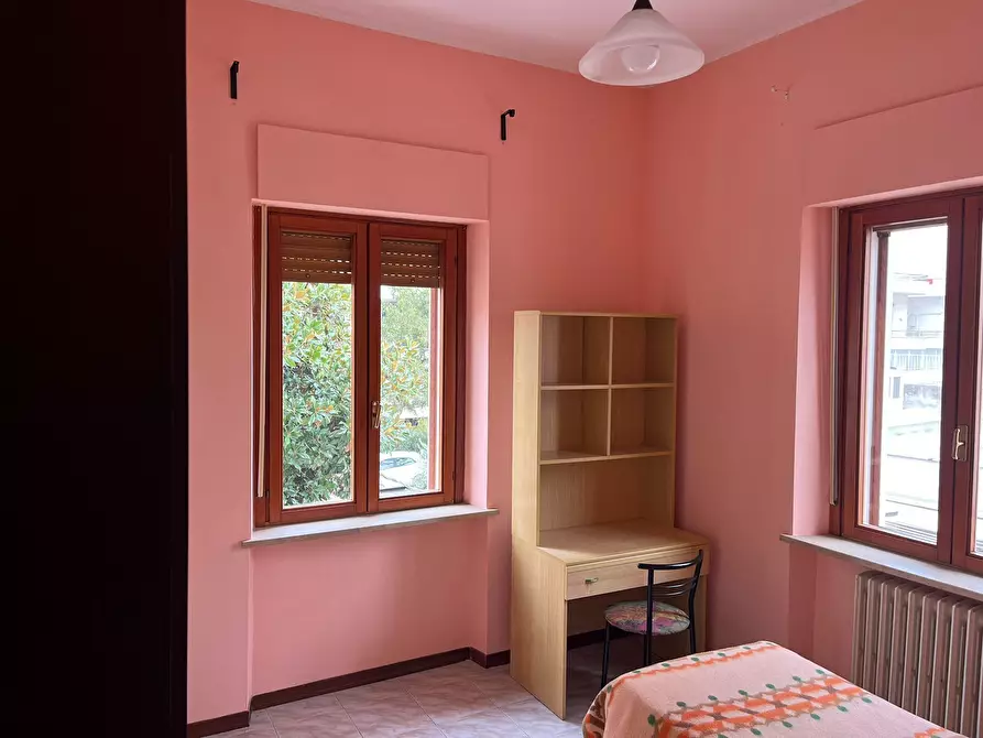 Immagine 11 di Trilocale in vendita  a Pescara