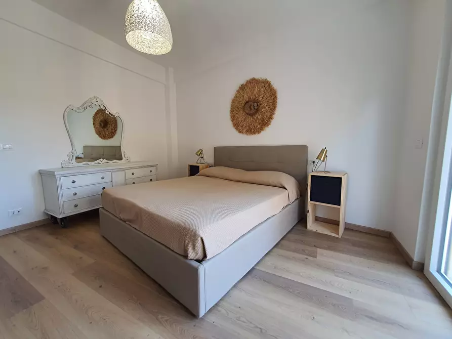 Immagine 11 di Trilocale in vendita  a Rapallo