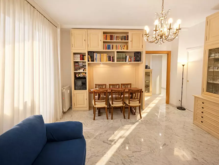 Immagine 9 di Trilocale in affitto  a Rapallo