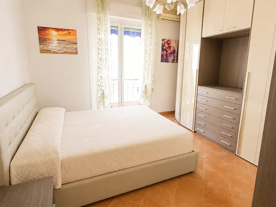 Immagine 15 di Trilocale in vendita  a Rapallo