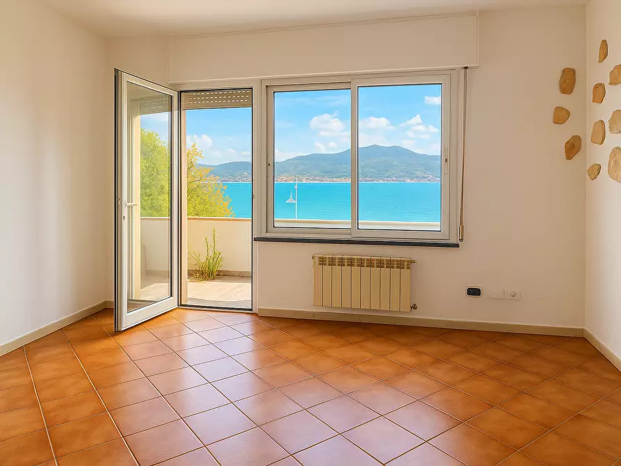 Immagine 2 di Trilocale in vendita  in Via Solari e Queirolo 6 a Zoagli