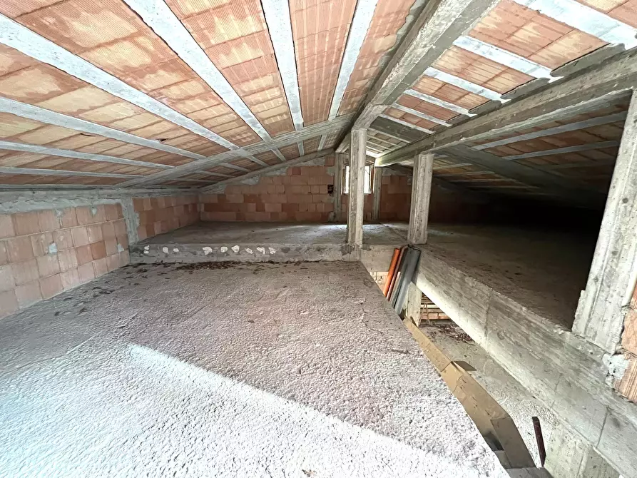 Immagine 10 di Villa in vendita  a Nazzano