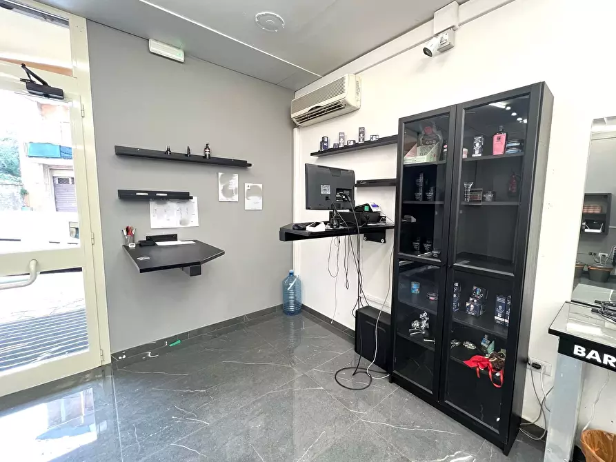 Immagine 11 di Attività commerciale in vendita  in Via Provinciale Capena 31 a Capena